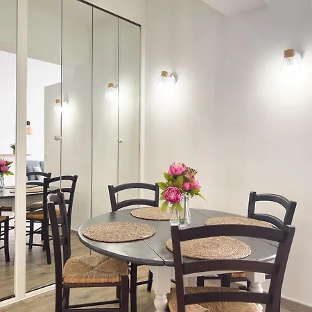 Calme Et Avec Balcon Ensoleille Apartment Le Cannet