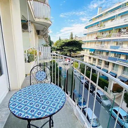 דירה Calme Et Avec Balcon Ensoleille לה קאנה