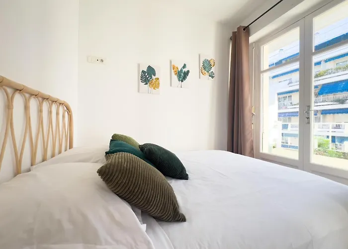 アパート Calme Et Avec Balcon Ensoleille ル·カネ