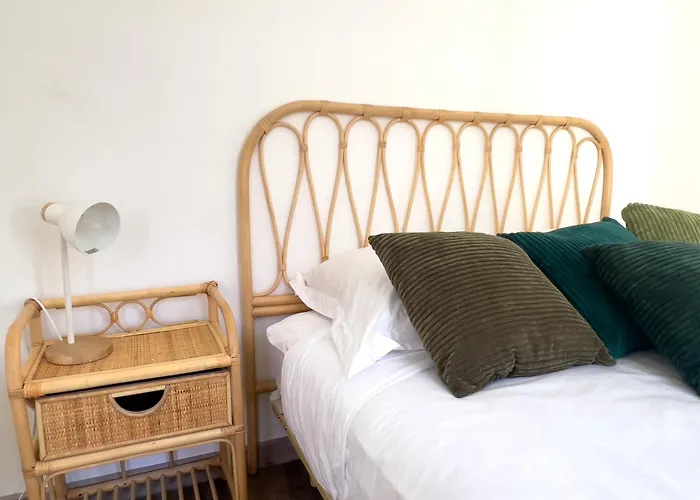 Calme Et Avec Balcon Ensoleille * ル·カネ